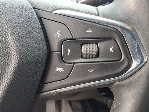 Used 2024 Chevrolet Trax ACTIV w/ Sunroof Package image 21