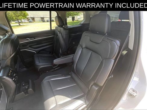 Used 2023 Jeep Grand Cherokee L Limited AWD/4WD image 26