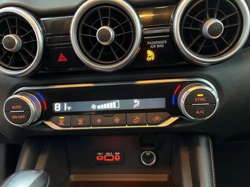 Used 2022 Nissan Sentra SR w/ Lighting Package image 18