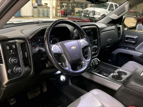 Used 2018 Chevrolet Silverado 1500 LTZ Z71 w/ LTZ Plus Package AWD/4WD image 13