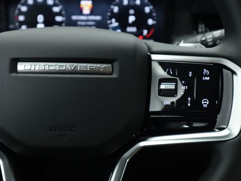 Used 2025 Land Rover Discovery Sport S image 12
