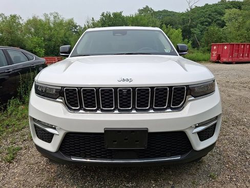 Used 2023 Jeep Grand Cherokee 4WD 4xe w/ Luxury Tech Group II image 2