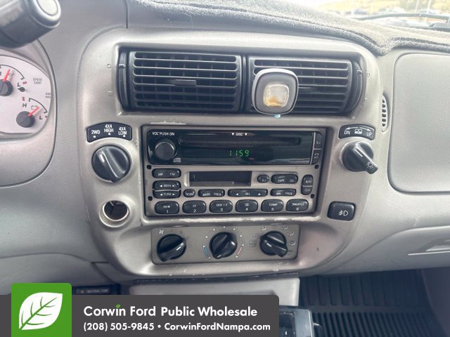 Used 2003 Ford Explorer Sport Trac XLT AWD/4WD image 10