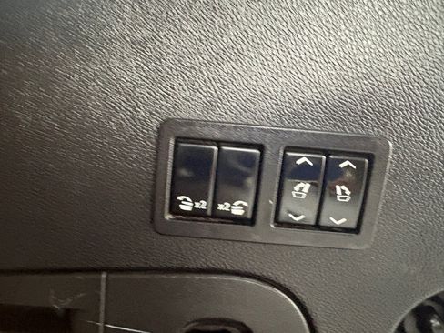 Used 2019 Chevrolet Tahoe LT image 15