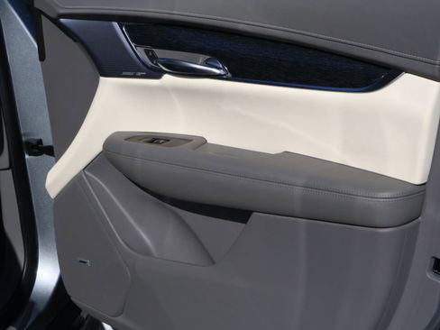 Certified 2023 Cadillac XT6 Premium Luxury image 22