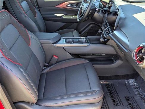 Used 2025 Chevrolet Equinox EV RS w/ Convenience Package II image 21