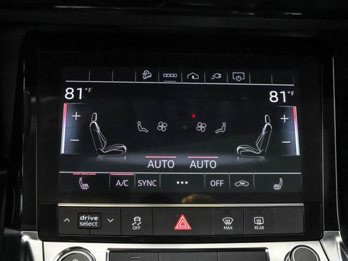 Used 2023 Audi e-tron Premium image 31