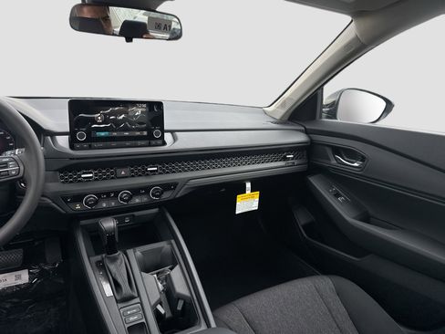 New 2025 Honda Accord SE image 17