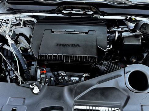 Used 2025 Honda Pilot Sport image 25