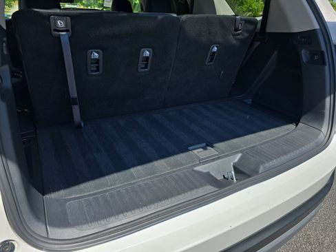 Used 2025 Honda Pilot EX-L image 13