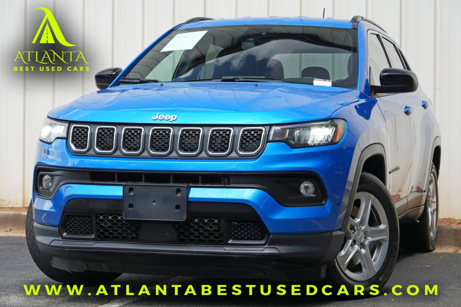 Used 2024 Jeep Compass Latitude AWD/4WD image 1