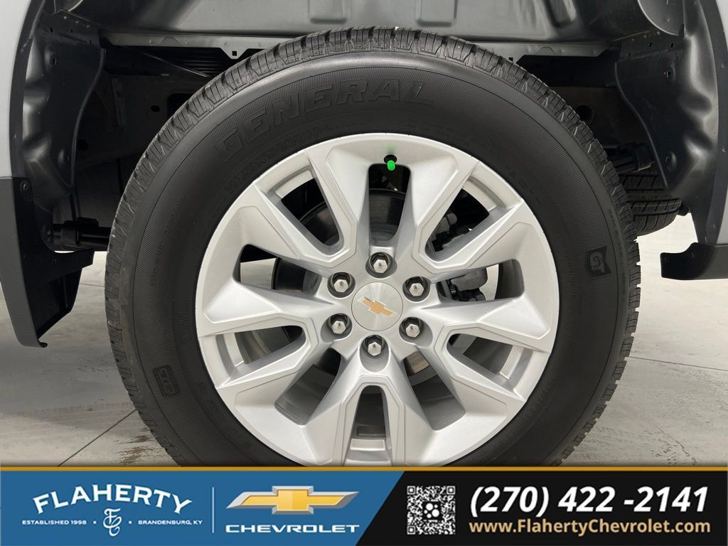Used 2025 Chevrolet Silverado 1500 Custom AWD/4WD image 20