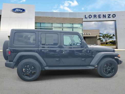Used 2023 Jeep Wrangler Unlimited Sport image 4