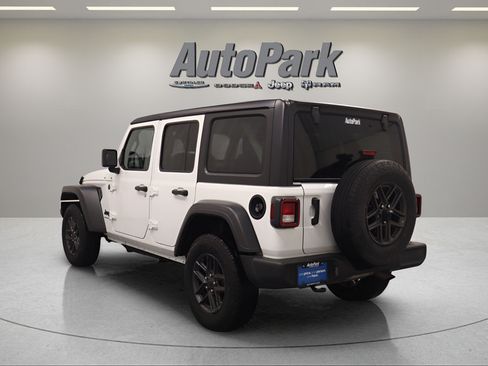 Used 2024 Jeep Wrangler Unlimited Sport AWD/4WD image 8