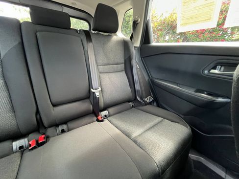 Used 2025 Nissan Rogue SV FWD image 37