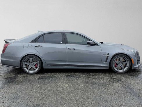 Used 2019 Cadillac CTS V w/ Carbon Fiber Package RWD image 2