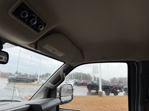 Used 2019 Chevrolet Express 3500 LT w/ LT Preferred Equipment Group image 21