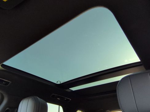 New 2026 Land Rover Range Rover Sport SE AWD/4WD image 19