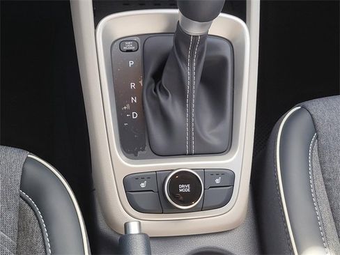 New 2026 Hyundai Venue SEL image 18