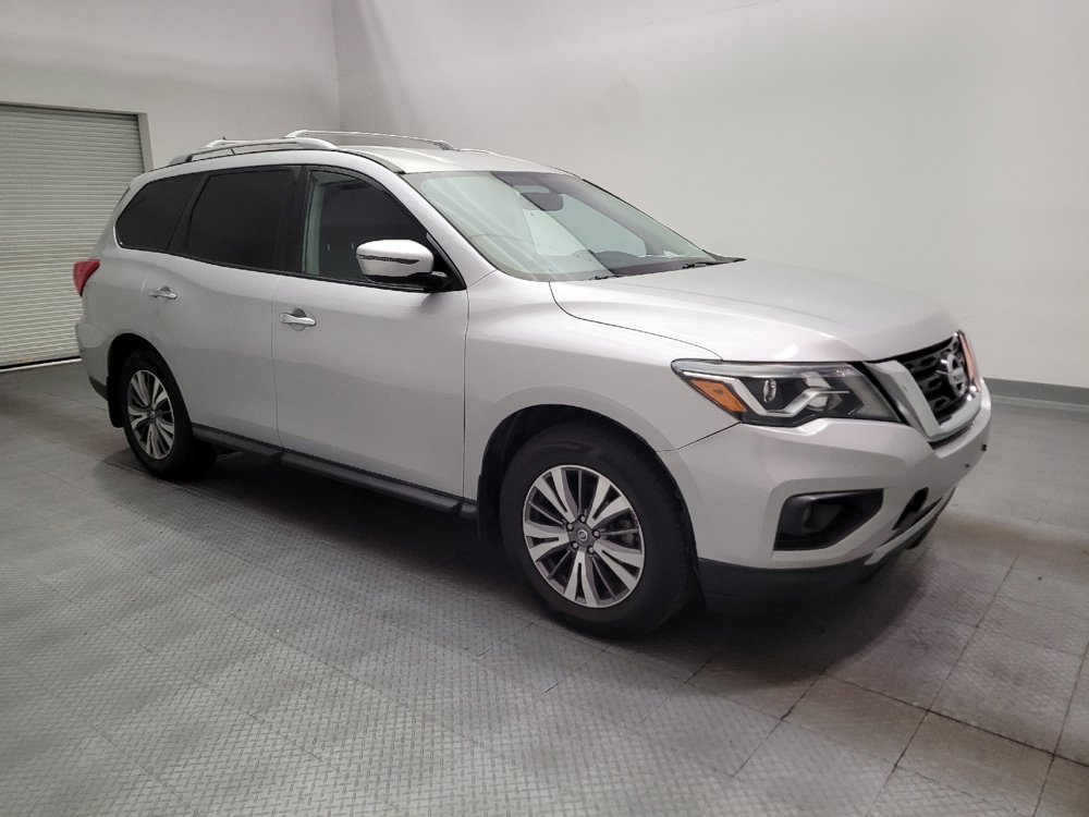 Used 2018 Nissan Pathfinder SV FWD image 11