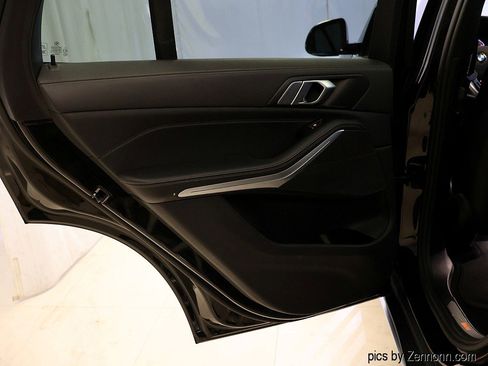 Used 2022 BMW X5 xDrive40i w/ Premium Package image 29