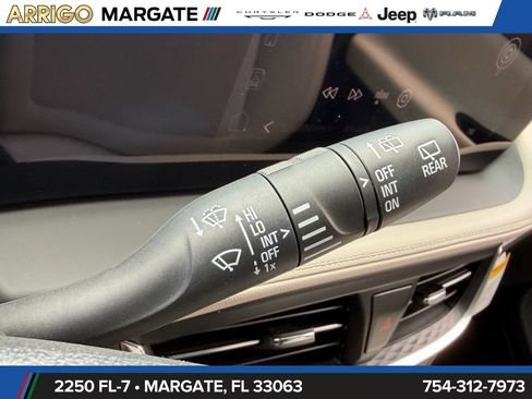 Used 2024 Buick Encore GX Preferred FWD image 30