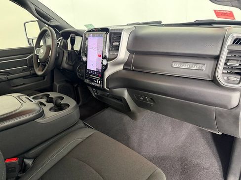 Used 2025 RAM 2500 Big Horn AWD/4WD image 17