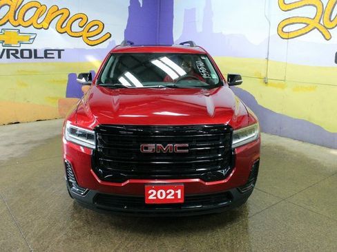 Used 2021 GMC Acadia SLE w/ GMC Pro Grade Package image 3