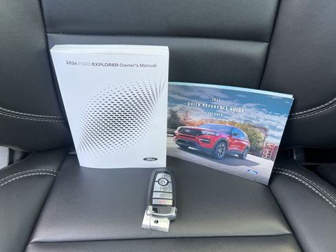Used 2024 Ford Explorer XLT w/ Equipment Group 202A image 40