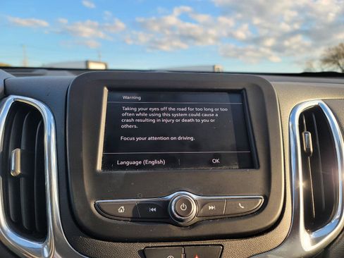 Used 2023 Chevrolet Equinox LT FWD image 28