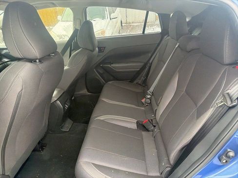 Used 2025 Subaru Crosstrek 2.0i Premium image 7