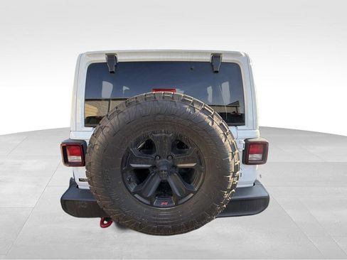 Used 2021 Jeep Wrangler Unlimited Rubicon w/ Cold Weather Group image 3