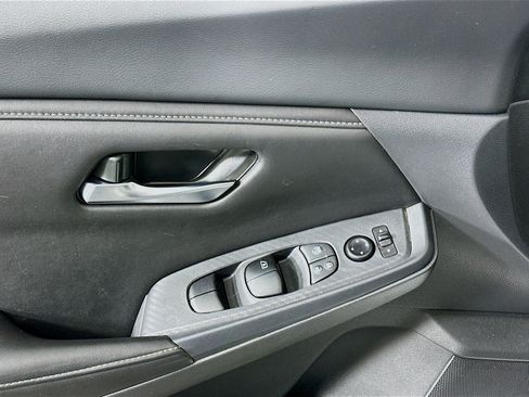 Used 2024 Nissan Sentra SV image 15