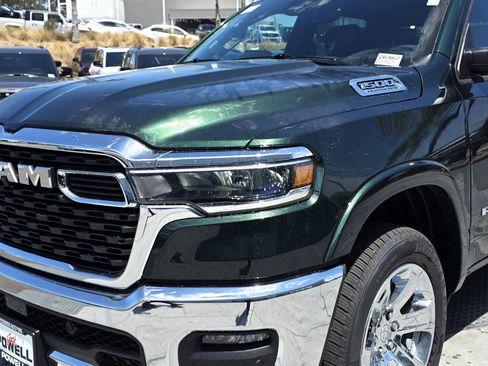 New 2026 RAM 1500 Big Horn AWD/4WD image 9