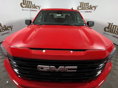 Used 2026 GMC Sierra 1500 Elevation image 3