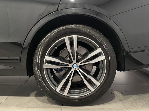 Used 2026 BMW X7 xDrive40i w/ M Sport Package AWD/4WD image 8