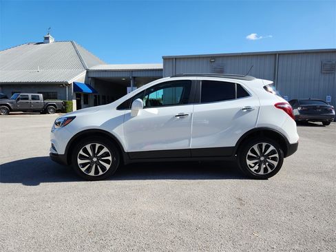 Used 2021 Buick Encore Preferred image 6