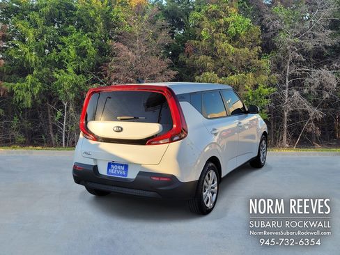 Used 2020 Kia Soul LX image 17