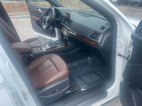 Used 2020 Audi Q5 2.0T Premium w/ Convenience Package image 36