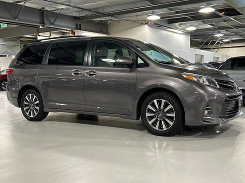 Used 2020 Toyota Sienna Limited Premium AWD/4WD image 1