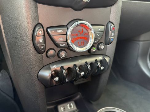 Used 2013 MINI Cooper Clubman FWD image 29