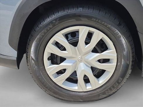 Used 2024 Toyota Corolla Cross L FWD image 23