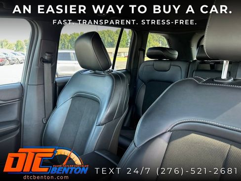 Used 2025 Jeep Grand Cherokee Altitude AWD/4WD image 10