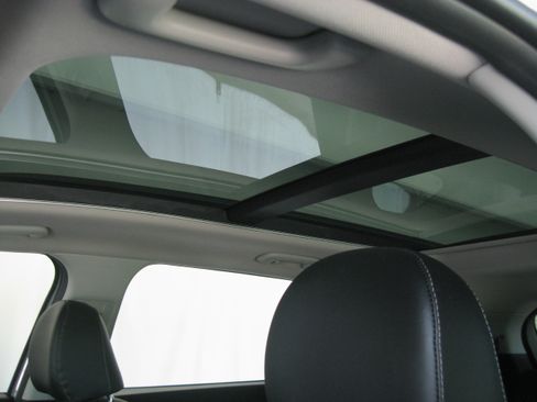 Certified 2023 Kia Sorento X-Line EX image 3