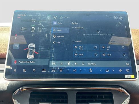 New 2025 VinFast VF 8 Plus AWD/4WD image 14