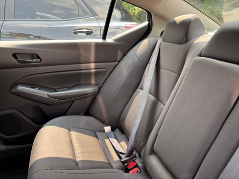Used 2025 Nissan Altima 2.5 SV FWD image 39