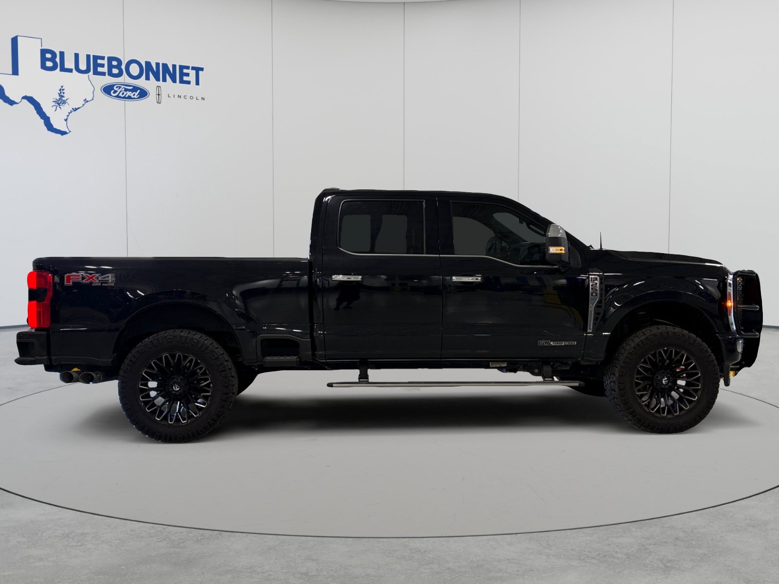 Used 2024 Ford F250 Platinum AWD/4WD image 4