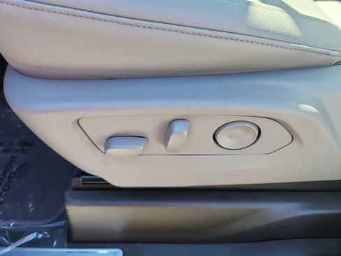 New 2026 GMC Sierra 2500 SLT w/ SLT Premium Package image 18