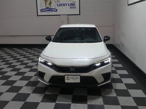 Used 2024 Honda Civic Sport image 3
