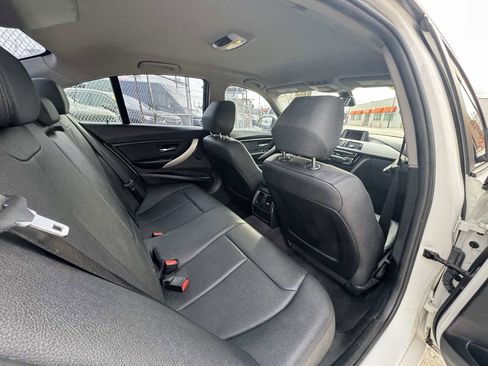 Used 2018 BMW 320i Sedan image 24